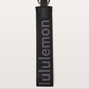 Lululemon wristlet (on hold)